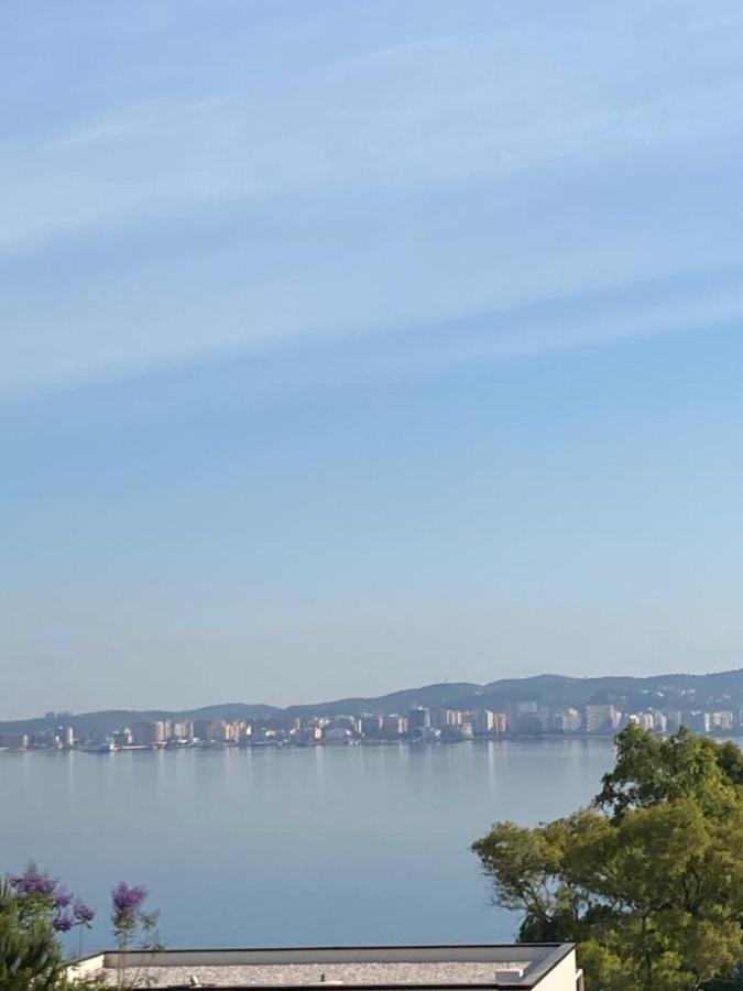 Aldi'S Guest House Vlore Bagian luar foto