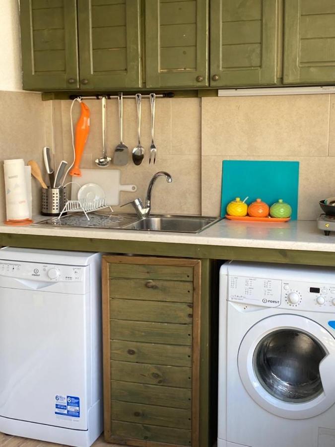 Aldi'S Guest House Vlore Bagian luar foto