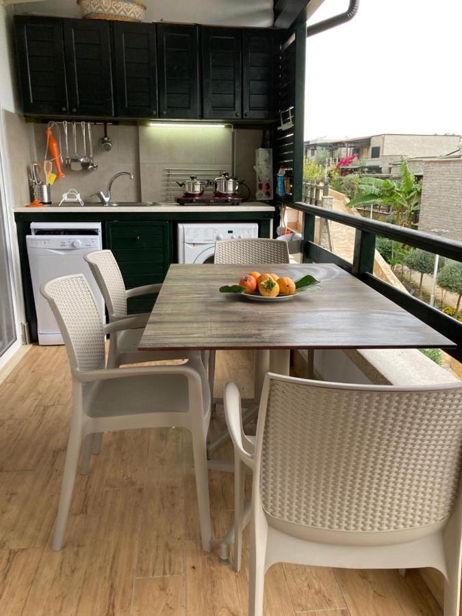 Aldi'S Guest House Vlore Bagian luar foto